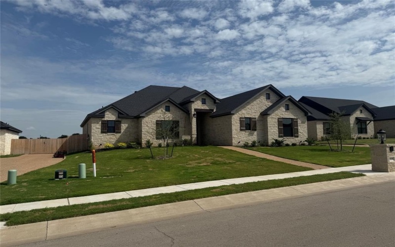 10109 Castleberry Lane, Waco, TX 76712, 4 Bedrooms Bedrooms, ,3 BathroomsBathrooms,Residential,For Sale,10109 Castleberry Lane,20963681
