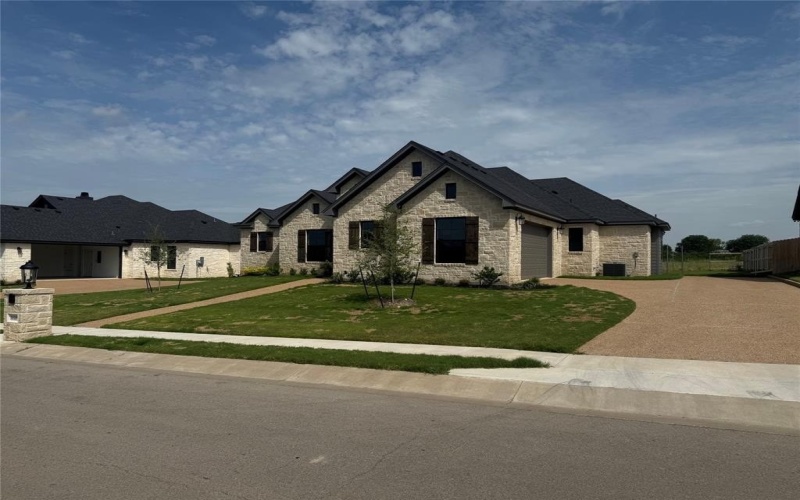 10109 Castleberry Lane, Waco, TX 76712, 4 Bedrooms Bedrooms, ,3 BathroomsBathrooms,Residential,For Sale,10109 Castleberry Lane,20963681