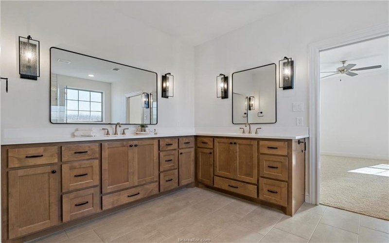 2160 Madden, College Station, TX 77845, 4 Habitaciones Habitaciones , ,3 BañosBaños,Residential,En Venta,2160 Madden,25005909
