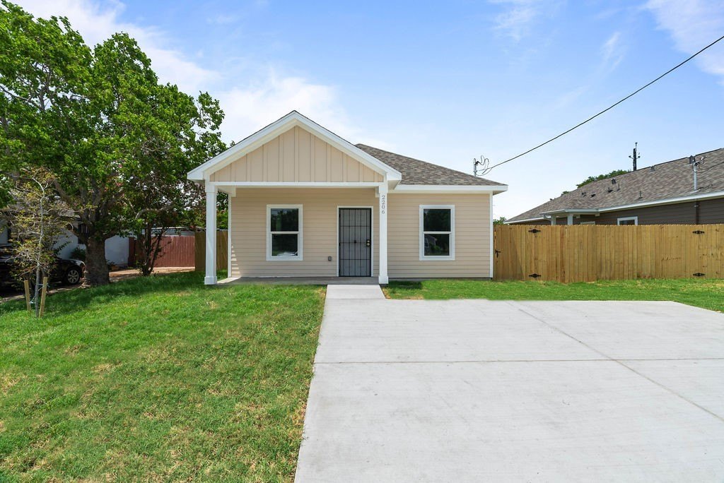 2206 Coleman Avenue, Corpus Christi, TX 78405, 4 Bedrooms Bedrooms, ,2 BathroomsBathrooms,Residential,For Sale,2206 Coleman Avenue,460651