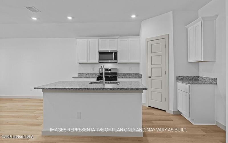 7429 9th Street, Lubbock, TX 79416, 4 Bedrooms Bedrooms, ,2 BathroomsBathrooms,Residential,For Sale,7429 9th Street,202556384