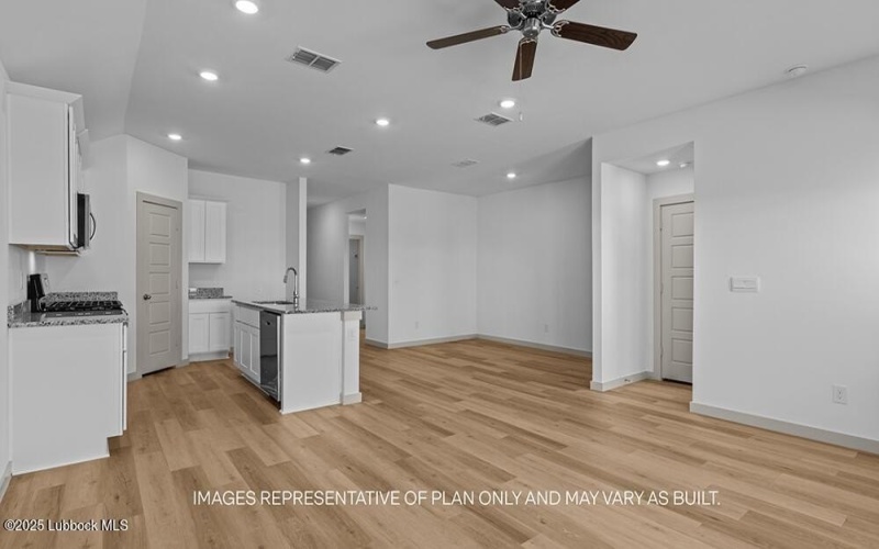 7429 9th Street, Lubbock, TX 79416, 4 Bedrooms Bedrooms, ,2 BathroomsBathrooms,Residential,For Sale,7429 9th Street,202556384