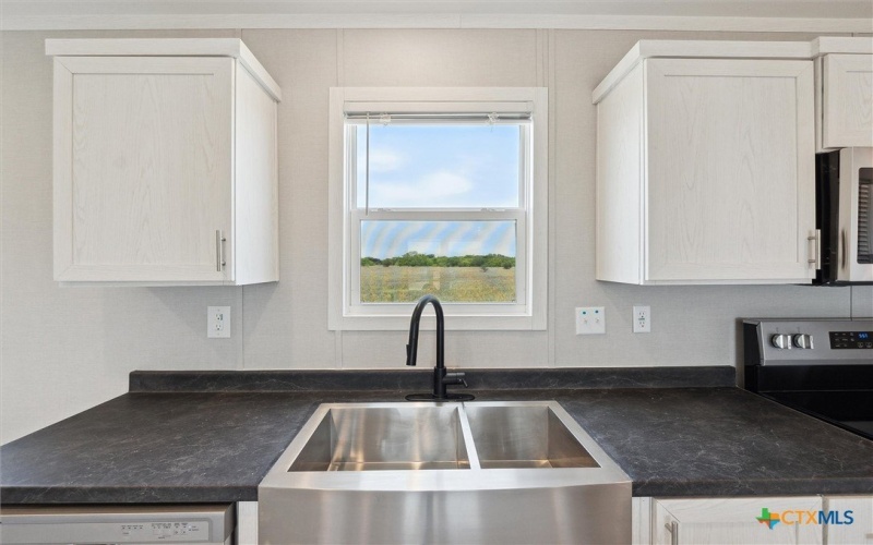 1287 County Road 402, Flatonia, TX 78941, 4 Bedrooms Bedrooms, ,2 BathroomsBathrooms,Residential,For Sale,1287 County Road 402,583544