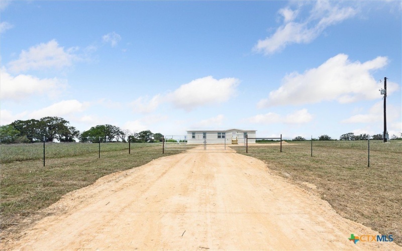 1287 County Road 402, Flatonia, TX 78941, 4 Bedrooms Bedrooms, ,2 BathroomsBathrooms,Residential,For Sale,1287 County Road 402,583544
