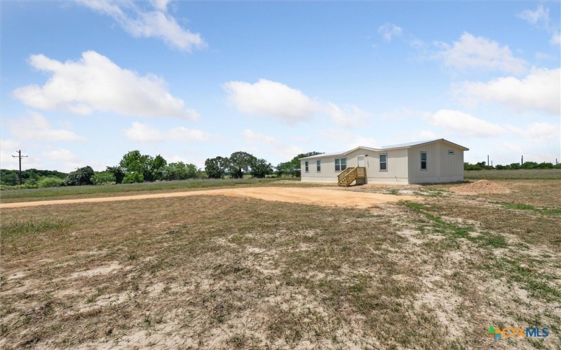 1287 County Road 402, Flatonia, TX 78941, 4 Bedrooms Bedrooms, ,2 BathroomsBathrooms,Residential,For Sale,1287 County Road 402,583544