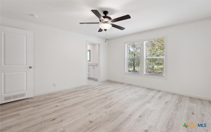 855 Roosevelt Road, Luling, TX 78648, 4 Habitaciones Habitaciones , ,2 BañosBaños,Residential,En Venta,855 Roosevelt Road,583554