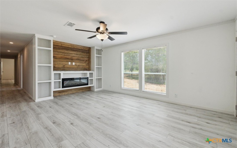 855 Roosevelt Road, Luling, TX 78648, 4 Habitaciones Habitaciones , ,2 BañosBaños,Residential,En Venta,855 Roosevelt Road,583554