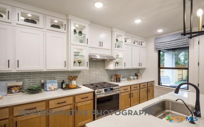 8605 Peafowl Street, Austin, TX 78744, 4 Bedrooms Bedrooms, ,3 BathroomsBathrooms,Residential,For Sale,8605 Peafowl Street,0,583580