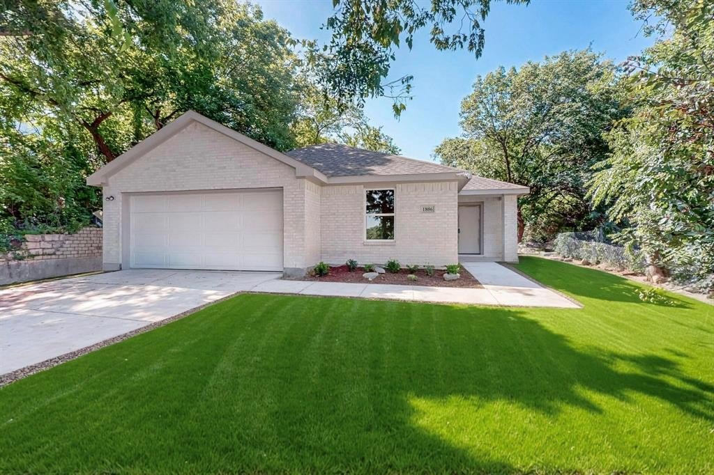 1806 Morrell Avenue, Dallas, TX 75203, 4 Bedrooms Bedrooms, ,2 BathroomsBathrooms,Residential,For Sale,1806 Morrell Avenue,20942799