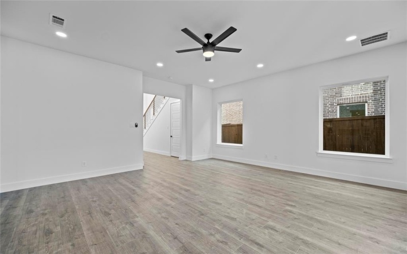 2146 Oak Haven Court, Garland, TX 75044, 4 Bedrooms Bedrooms, ,3 BathroomsBathrooms,Residential,For Sale,2146 Oak Haven Court,20960626