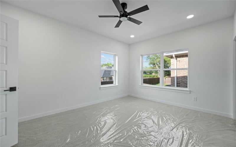2146 Oak Haven Court, Garland, TX 75044, 4 Bedrooms Bedrooms, ,3 BathroomsBathrooms,Residential,For Sale,2146 Oak Haven Court,20960626