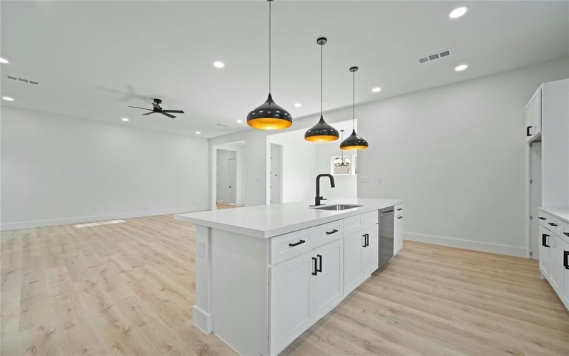 2150 Oak Haven Court, Garland, TX 75044, 4 Habitaciones Habitaciones , ,3 BañosBaños,Residential,En Venta,2150 Oak Haven Court,20960659