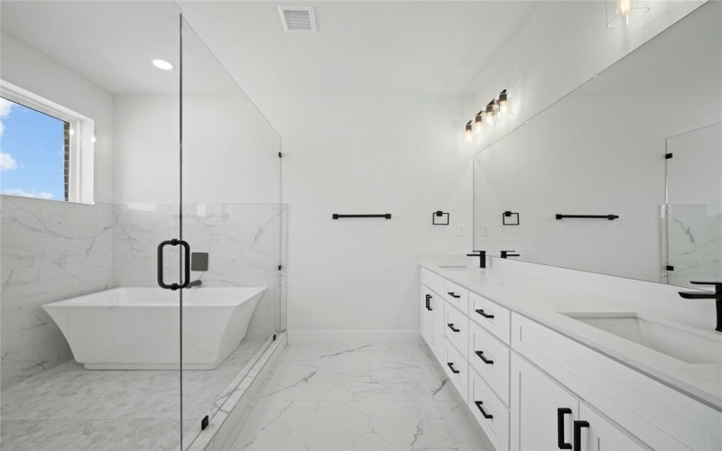 2150 Oak Haven Court, Garland, TX 75044, 4 Habitaciones Habitaciones , ,3 BañosBaños,Residential,En Venta,2150 Oak Haven Court,20960659