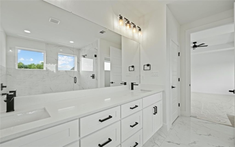 2150 Oak Haven Court, Garland, TX 75044, 4 Habitaciones Habitaciones , ,3 BañosBaños,Residential,En Venta,2150 Oak Haven Court,20960659