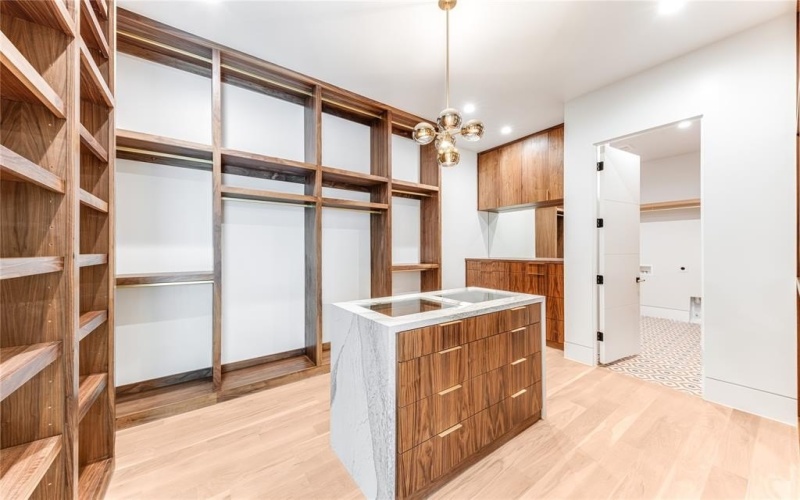 10142 Coppedge Lane, Dallas, TX 75229, 5 Habitaciones Habitaciones , ,6 BañosBaños,Residential,En Venta,10142 Coppedge Lane,20969760