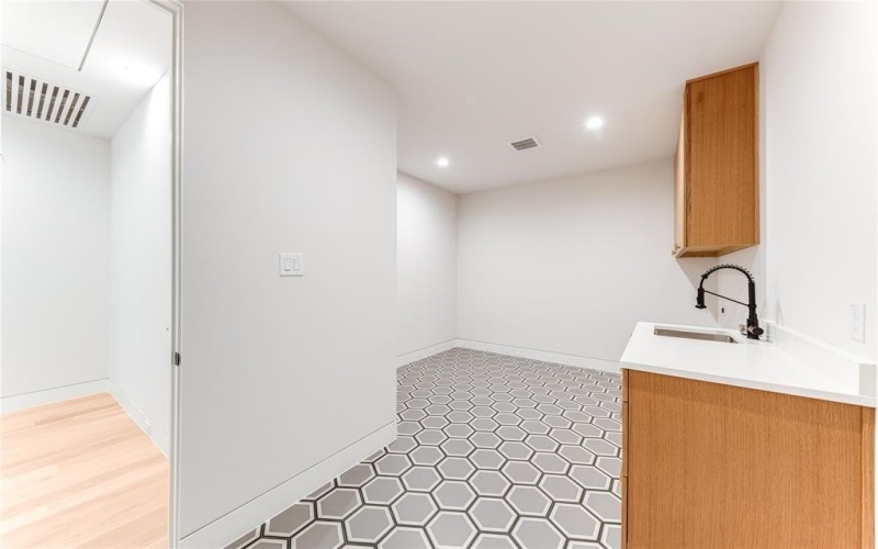 10142 Coppedge Lane, Dallas, TX 75229, 5 Habitaciones Habitaciones , ,6 BañosBaños,Residential,En Venta,10142 Coppedge Lane,20969760