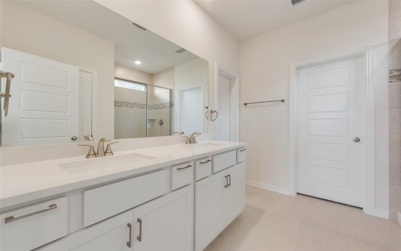 1502 Salem Drive, Forney, TX 75126, 3 Bedrooms Bedrooms, ,2 BathroomsBathrooms,Residential,For Sale,1502 Salem Drive,20970754