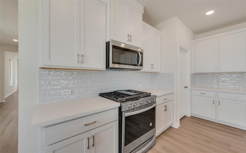 1502 Salem Drive, Forney, TX 75126, 3 Bedrooms Bedrooms, ,2 BathroomsBathrooms,Residential,For Sale,1502 Salem Drive,20970754