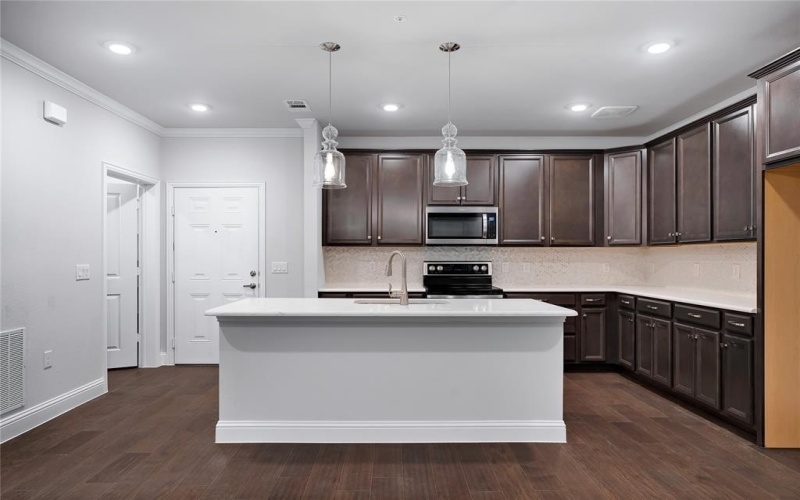 651 N Watters Road #3303, Allen, TX 75013, 2 Habitaciones Habitaciones , ,2 BañosBaños,Residential,En Venta,651 N Watters Road,20970900