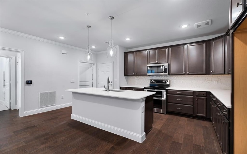 651 N Watters Road #3303, Allen, TX 75013, 2 Habitaciones Habitaciones , ,2 BañosBaños,Residential,En Venta,651 N Watters Road,20970900