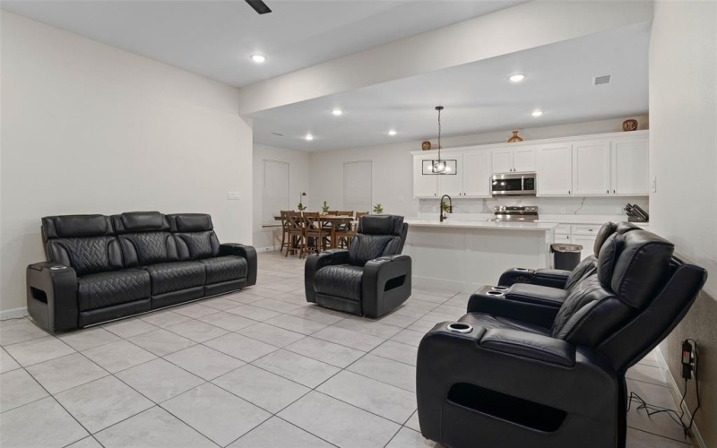 810 Mill Street, Gainesville, TX 76240, 3 Bedrooms Bedrooms, ,2 BathroomsBathrooms,Residential,For Sale,810 Mill Street,20971006