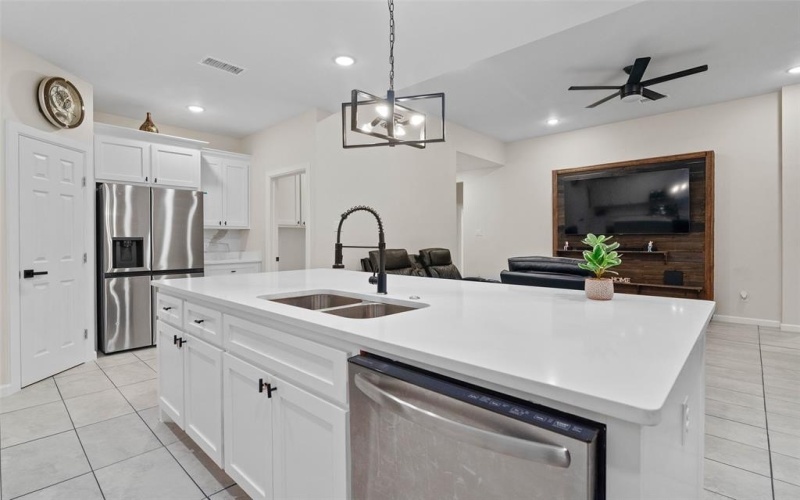 810 Mill Street, Gainesville, TX 76240, 3 Bedrooms Bedrooms, ,2 BathroomsBathrooms,Residential,For Sale,810 Mill Street,20971006