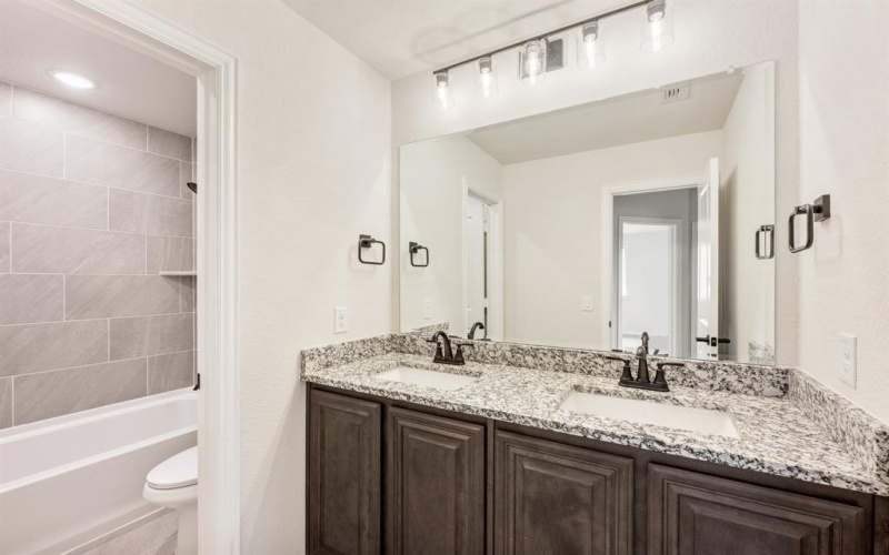22 Magpie Street, Joshua, TX 76058, 5 Habitaciones Habitaciones , ,5 BañosBaños,Residential,En Venta,22 Magpie Street,0,20971055