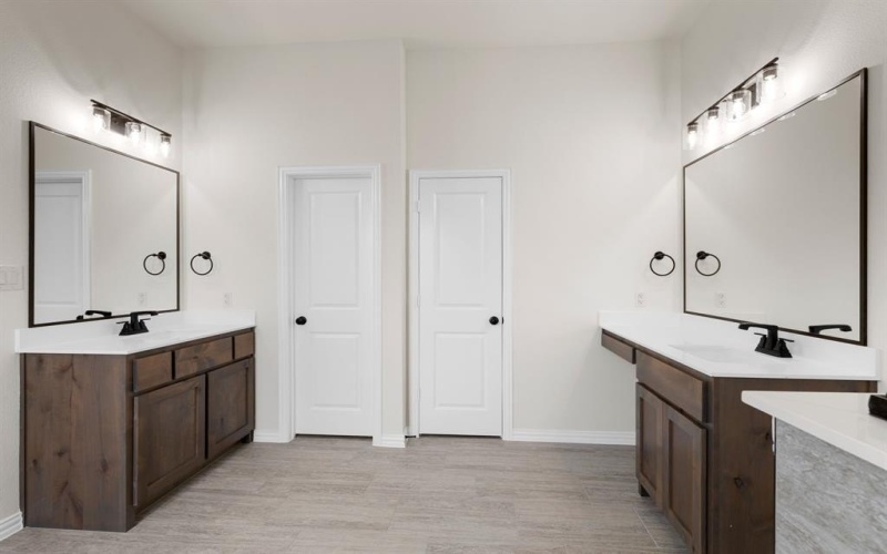 431 Paradise Ridge Drive, Waxahachie, TX 75167, 3 Bedrooms Bedrooms, ,2 BathroomsBathrooms,Residential,For Sale,431 Paradise Ridge Drive,20971222