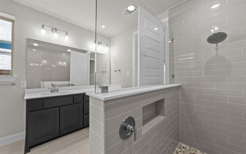 6217 Escarpment Drive, Fort Worth, TX 76112, 4 Bedrooms Bedrooms, ,3 BathroomsBathrooms,Residential,For Sale,6217 Escarpment Drive,20971372