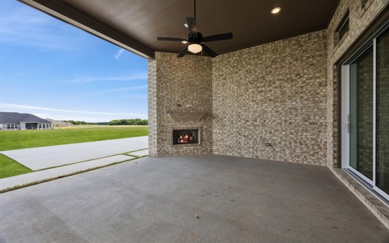 112 Swan Lake Drive, Waxahachie, TX 75165, 4 Bedrooms Bedrooms, ,3 BathroomsBathrooms,Residential,For Sale,112 Swan Lake Drive,20971376