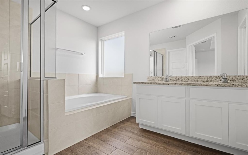 9225 Union Pacific Drive, Fort Worth, TX 76036, 4 Bedrooms Bedrooms, ,3 BathroomsBathrooms,Residential,For Sale,9225 Union Pacific Drive,20971680