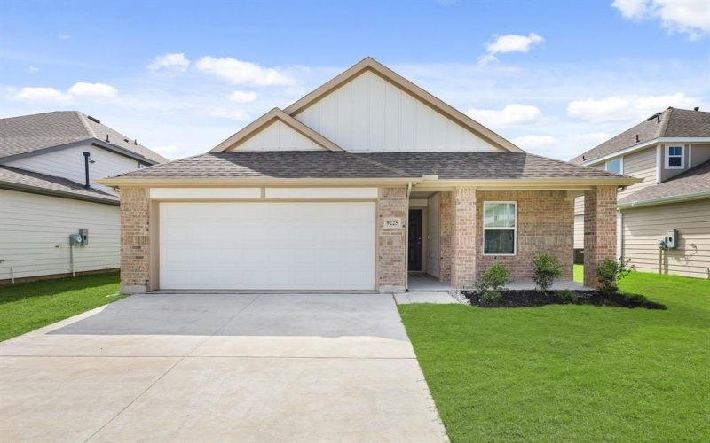 9225 Union Pacific Drive, Fort Worth, TX 76036, 4 Bedrooms Bedrooms, ,3 BathroomsBathrooms,Residential,For Sale,9225 Union Pacific Drive,20971680