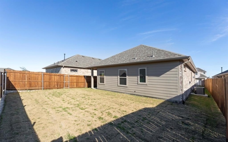 327 Dandy Landings, Lavon, TX 75166, 3 Bedrooms Bedrooms, ,2 BathroomsBathrooms,Residential,For Sale,327 Dandy Landings,0,20971819