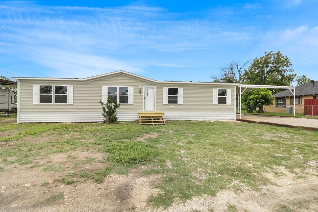 707 W 8th St, Coleman, TX 76834, 4 Habitaciones Habitaciones , ,2 BañosBaños,Residential,En Venta,707 W 8th St,50082988