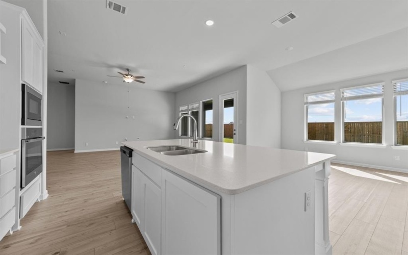 3513 Kingdom Drive, Denton, TX 76208, 3 Habitaciones Habitaciones , ,2 BañosBaños,Residential,En Venta,3513 Kingdom Drive,0,20971505