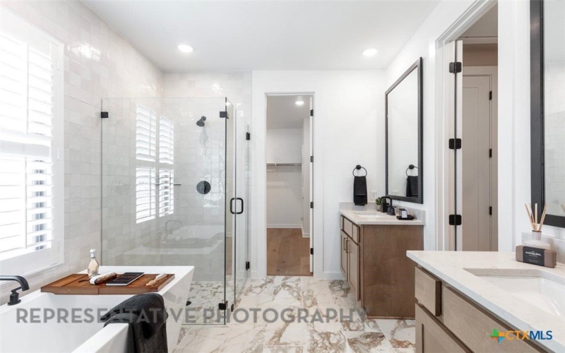 8609 Peafowl Street, Austin, TX 78744, 5 Bedrooms Bedrooms, ,5 BathroomsBathrooms,Residential,For Sale,8609 Peafowl Street,0,583632