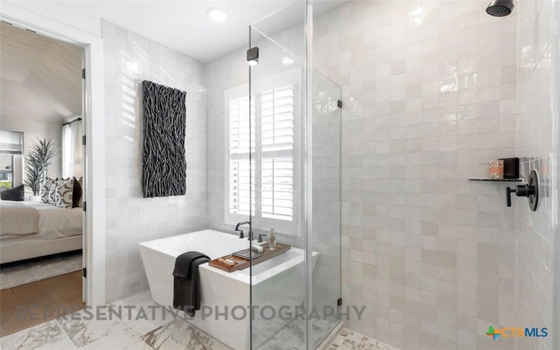 8609 Peafowl Street, Austin, TX 78744, 5 Bedrooms Bedrooms, ,5 BathroomsBathrooms,Residential,For Sale,8609 Peafowl Street,0,583632
