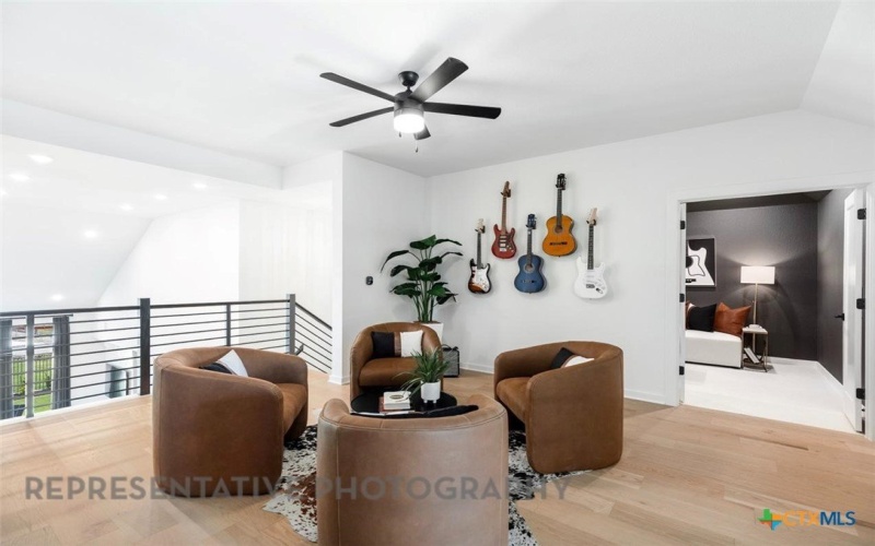 8609 Peafowl Street, Austin, TX 78744, 5 Bedrooms Bedrooms, ,5 BathroomsBathrooms,Residential,For Sale,8609 Peafowl Street,0,583632