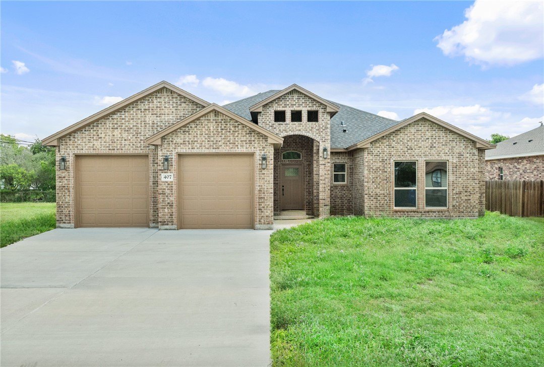 407 Main, Odem, TX 78370, 3 Habitaciones Habitaciones , ,2 BañosBaños,Residential,En Venta,407 Main,460728