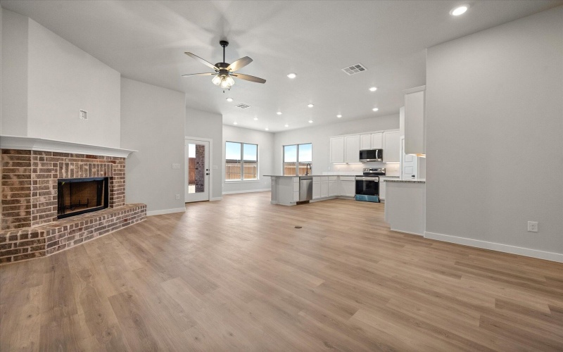 911 E 35th Street, Wolfforth, TX 79382, 4 Bedrooms Bedrooms, ,2 BathroomsBathrooms,Residential,For Sale,911 E 35th Street,202556419