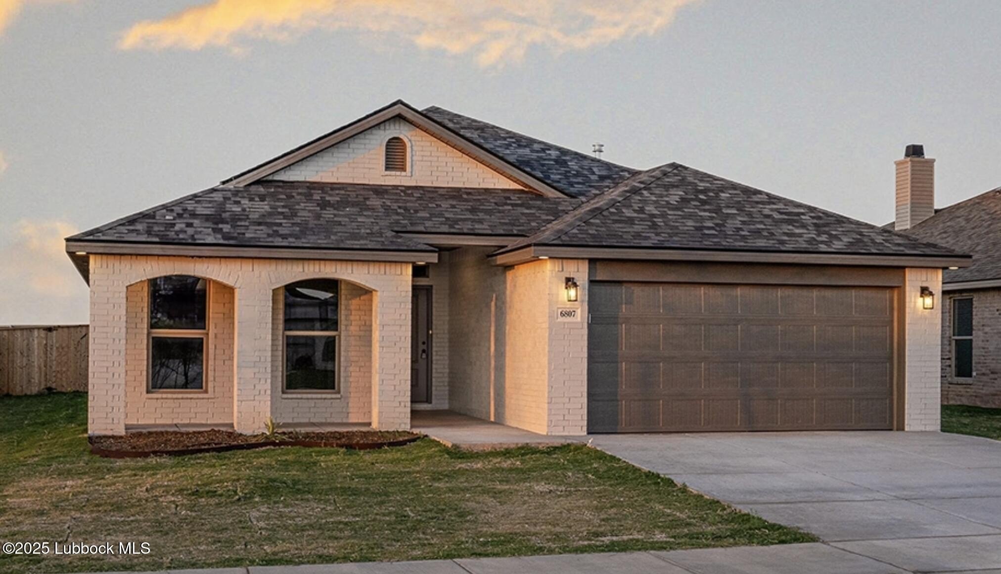 915 E 35th Street, Wolfforth, TX 79382, 3 Habitaciones Habitaciones , ,2 BañosBaños,Residential,En Venta,915 E 35th Street,202556420