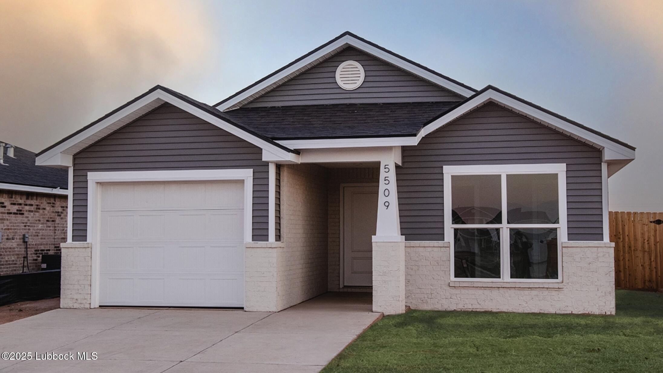 2012 Herd Avenue, Wolfforth, TX 79382, 3 Bedrooms Bedrooms, ,2 BathroomsBathrooms,Residential,For Sale,2012 Herd Avenue,202556422
