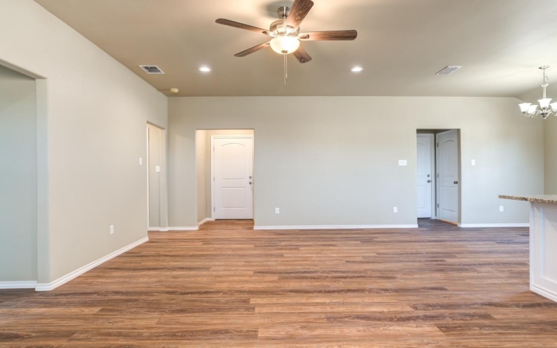 930 E Municipal Drive, Lubbock, TX 79403, 3 Habitaciones Habitaciones , ,2 BañosBaños,Residential,En Venta,930 E Municipal Drive,202556464