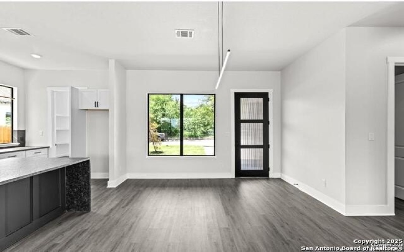 302 Bank, San Antonio, TX 78204, 3 Bedrooms Bedrooms, ,2 BathroomsBathrooms,Residential,For Sale,302 Bank,0,1876474