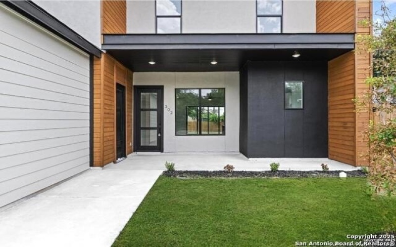 302 Bank, San Antonio, TX 78204, 3 Bedrooms Bedrooms, ,2 BathroomsBathrooms,Residential,For Sale,302 Bank,0,1876474