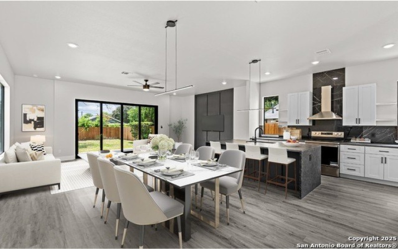 302 Bank, San Antonio, TX 78204, 3 Bedrooms Bedrooms, ,2 BathroomsBathrooms,Residential,For Sale,302 Bank,0,1876474