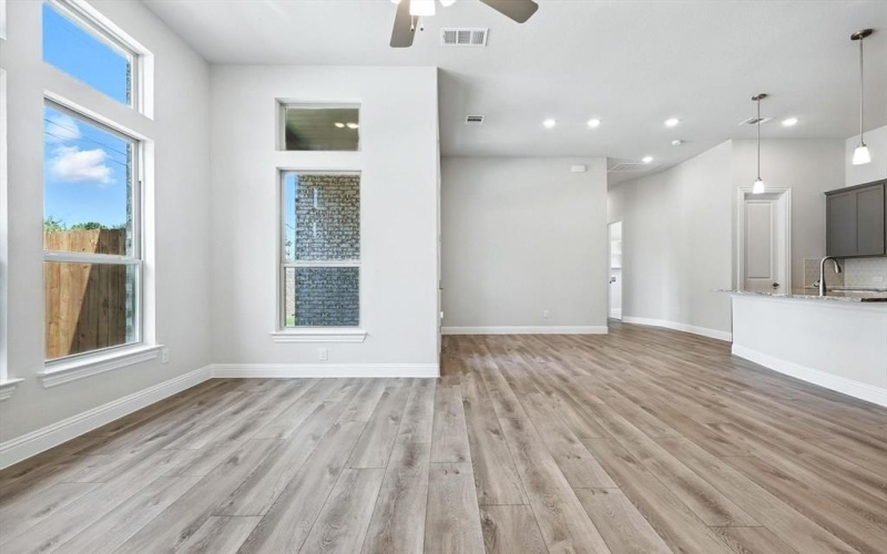 2000 Belvedere Street, Garland, TX 75041, 3 Habitaciones Habitaciones , ,2 BañosBaños,Residential,En Venta,2000 Belvedere Street,0,20877061