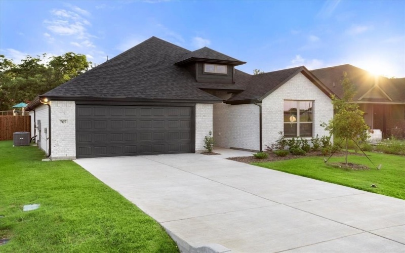 707 Escovedo Drive, Italy, TX 76651, 3 Habitaciones Habitaciones , ,2 BañosBaños,Residential,En Venta,707 Escovedo Drive,0,20968782