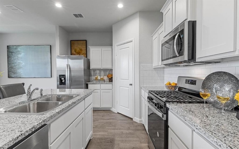 116 HIBISCUS Drive, Boyd, TX 76023, 4 Bedrooms Bedrooms, ,2 BathroomsBathrooms,Residential,For Sale,116 HIBISCUS Drive,20970908