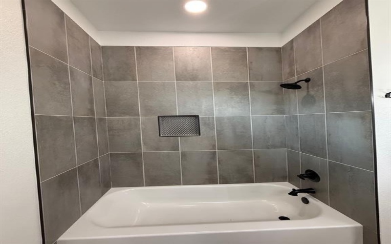 192 Lakeview Circle, Pilot Point, TX 76258, 4 Habitaciones Habitaciones , ,2 BañosBaños,Residential,En Venta,192 Lakeview Circle,0,20971721